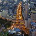 <em>Sakurada Dori</em> à Tokyo depuis le premier étage de la Tokyo Tower au <em>crépuscule</em>